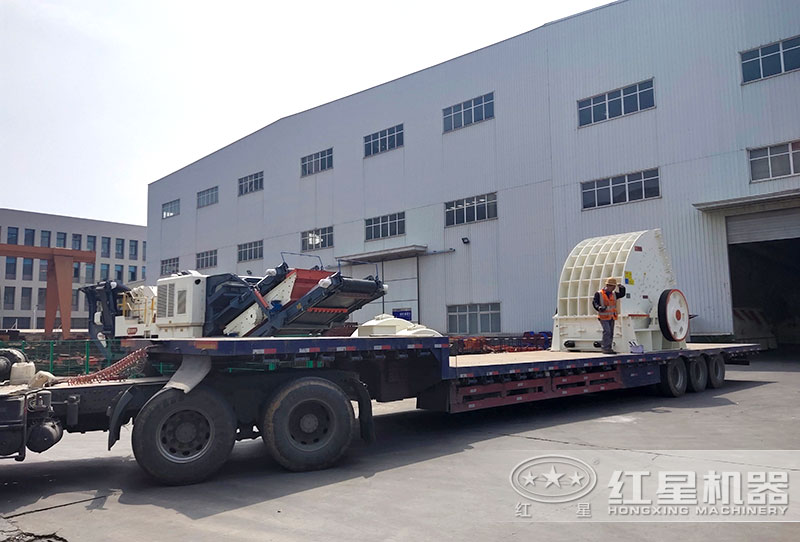 錘式制砂機(jī)車(chē)間發(fā)貨